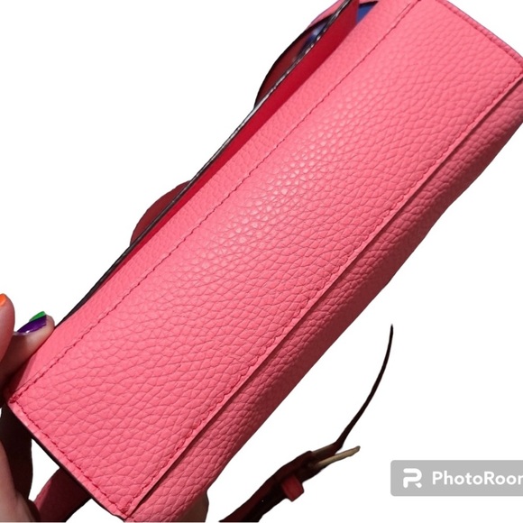 Kate Spade Bridge Place Betsi
Flamingo Pebbled Leather Crossbody NWOT - Picture 6 of 9